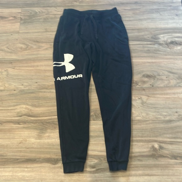 Under Armour Other - UNDER ARMOUR SWEATPANTS SIZE MEDIUM